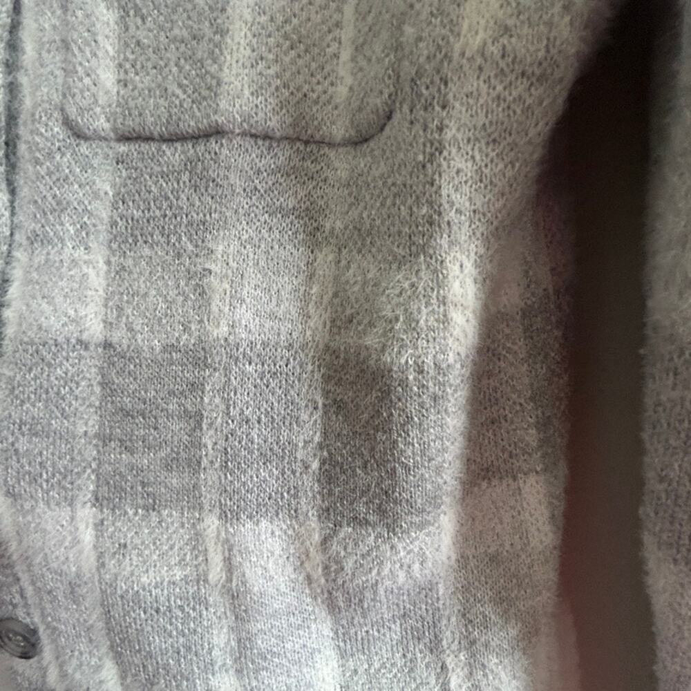 William Rast Fuzzy Soft Plaid Button Front Shacke… - image 8